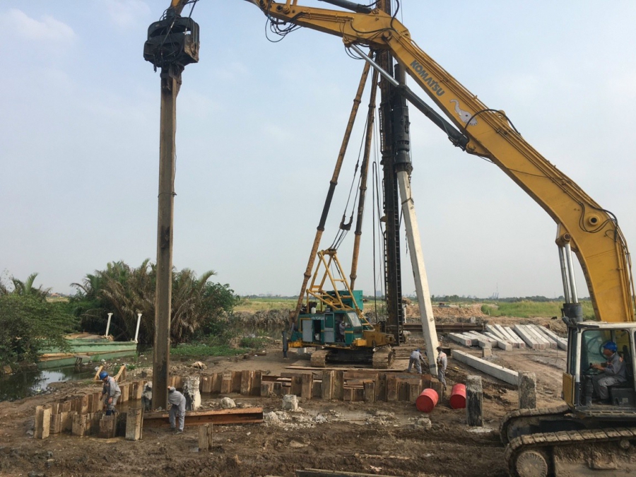 Đóng -  nhổ cừ Larsen :